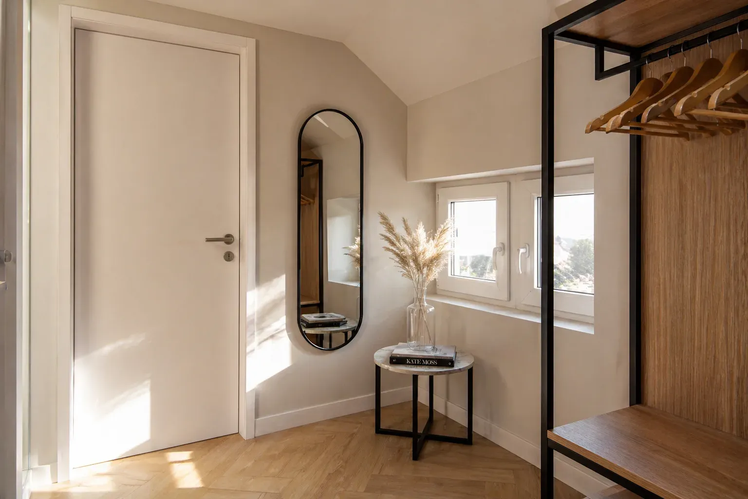 Attic Apartment with Kitchenette — Photo 3