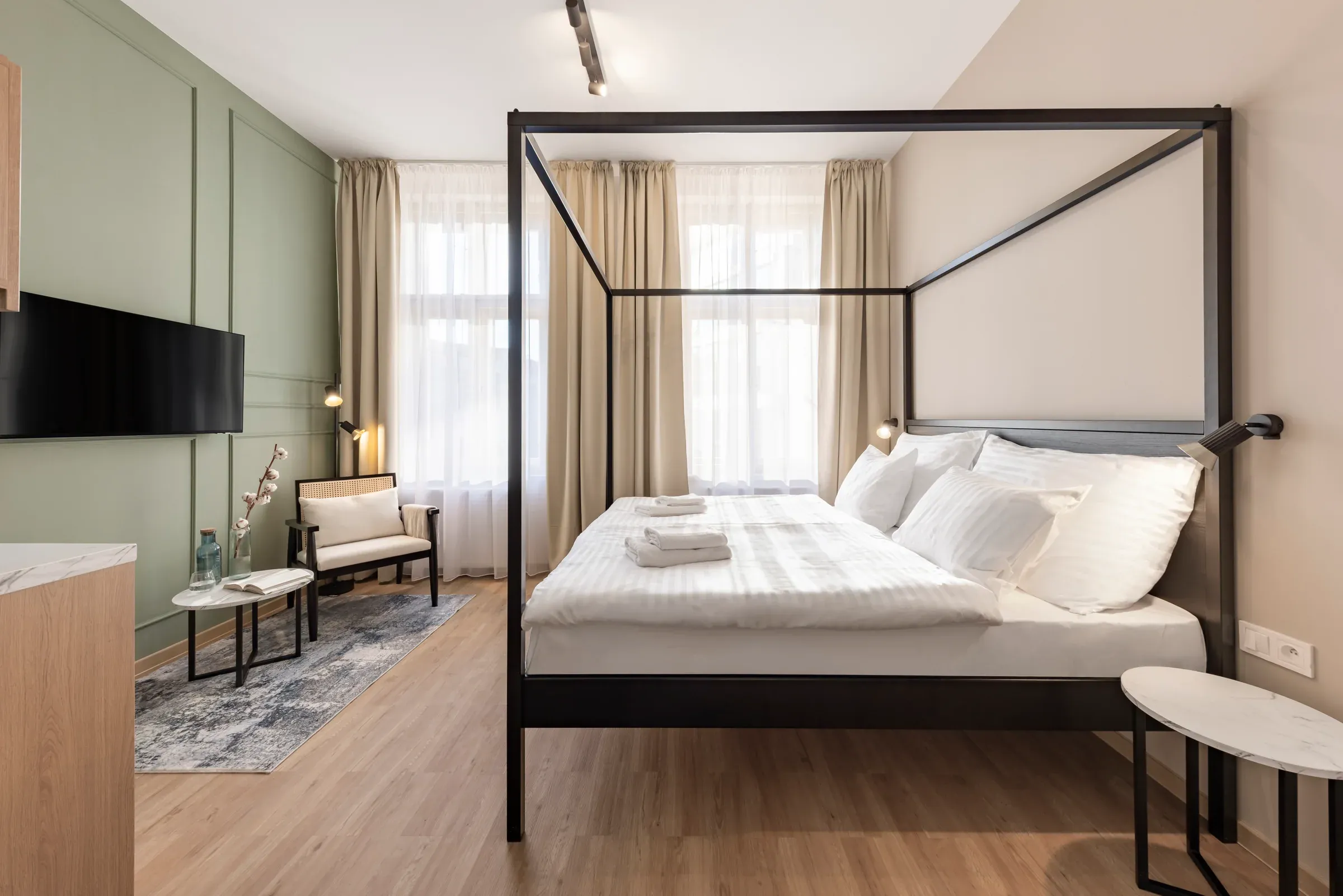 Family Apartment with Kitchenette — Youngmann House